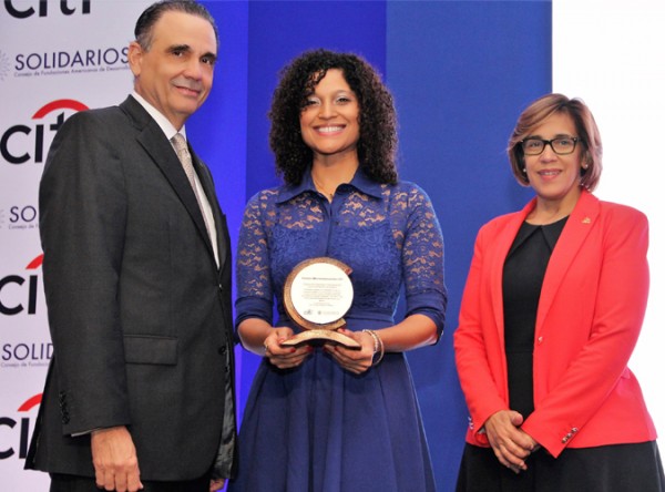 Asociación Esperanza Internacional reconocida como la Institución Microfinanciera Más Innovadora del 2018