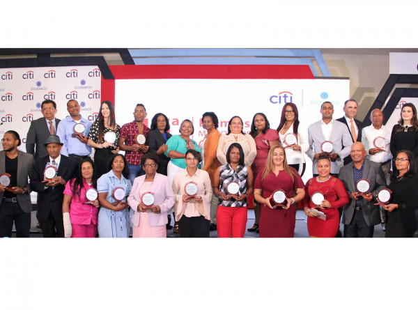 Proyecto de cacao “Las productivas” obtiene el gran Premio Microempresarial 2019